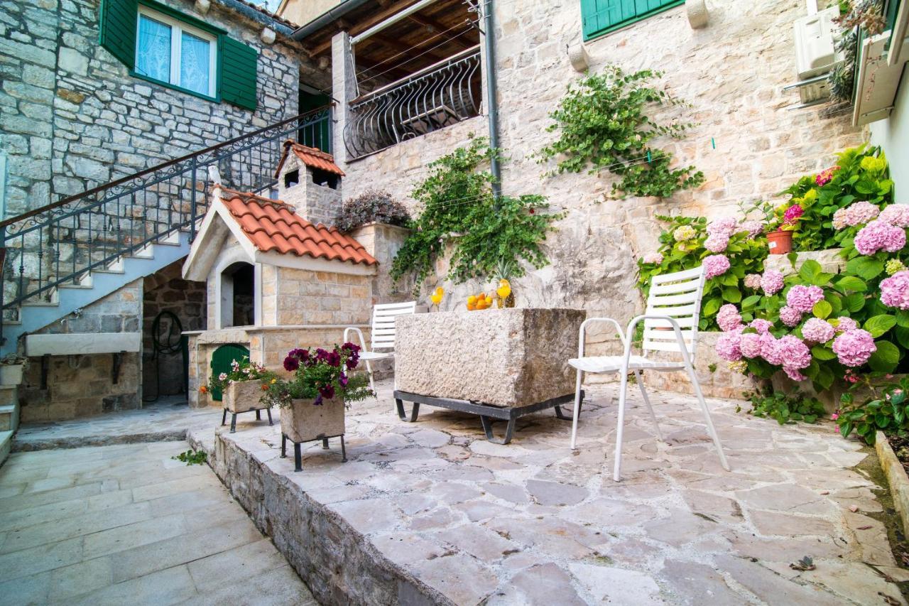 Apartamento Deziderio Stomorska Exterior foto